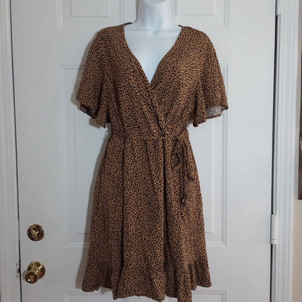 Kojooin Cheetah Print v neck Mini Dress. Size XL. NWOT.